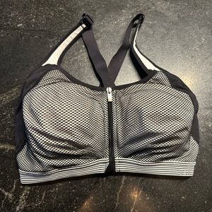 Victoria’s Secret knockout sports bra